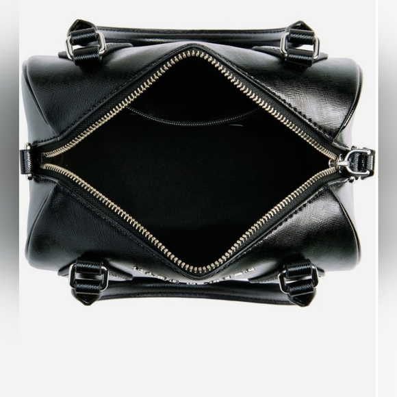 Marc Jacobs Barrel Crossbody Bag. - Picture 4 of 6
